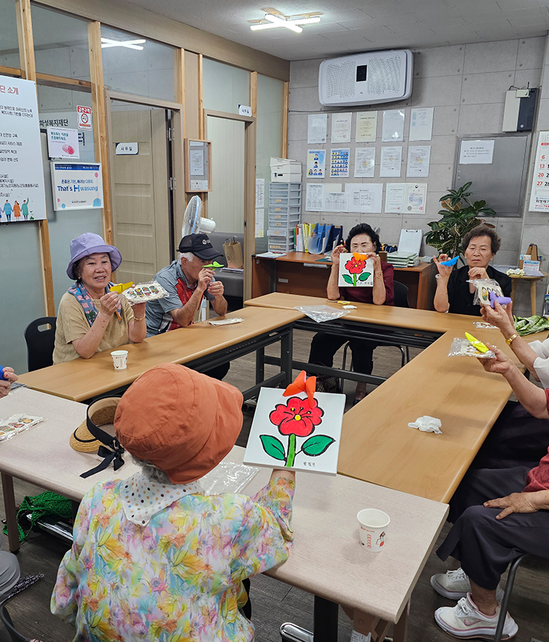 어르신들의 노후가 편안하고 여유로울 수 있는 곳, 미소와 정성으로 공경합니다.